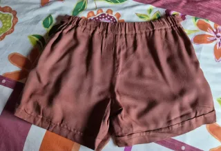 Pantalón Corto con Cinturón y Cintura Elástica
