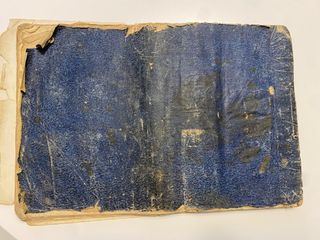 Atlas géologique ou vues d'amas de colonnes basalt