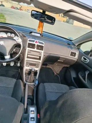 Peugeot 307 CC Descapotable Negro