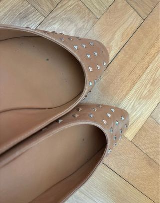 Bailarinas marrones con tachuelas