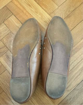 Bailarinas marrones con tachuelas