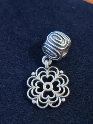 Charm Pandora Fiore Dogwood Argento 925