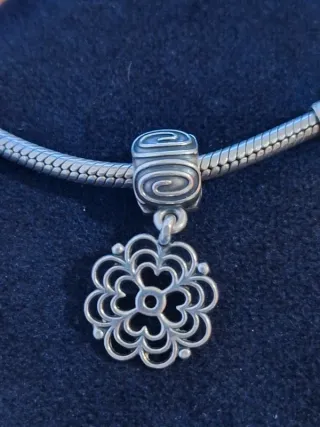Charm Pandora Fiore Dogwood Argento 925