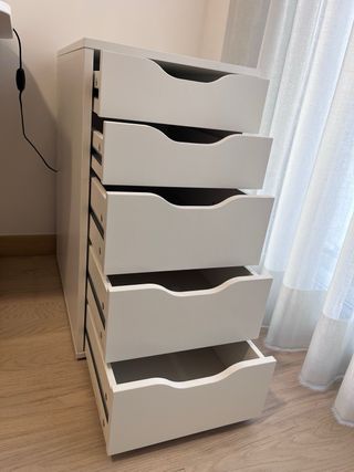 Pack Escritorio Ikea + Lámpara Zara Home