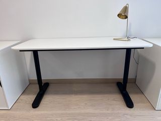 Pack Escritorio Ikea + Lámpara Zara Home