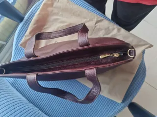 Bolso de piel marrón