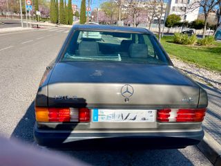 Mercedes-Benz 190 2.6 170cv"6 cilindros"W201-1989