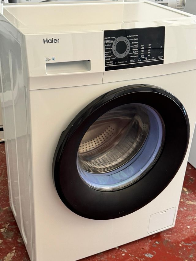 LAVADORA DE CARGA FRONTAL MARCA HAIER DE 6 KILOS