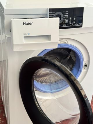 LAVADORA DE CARGA FRONTAL MARCA HAIER DE 6 KILOS