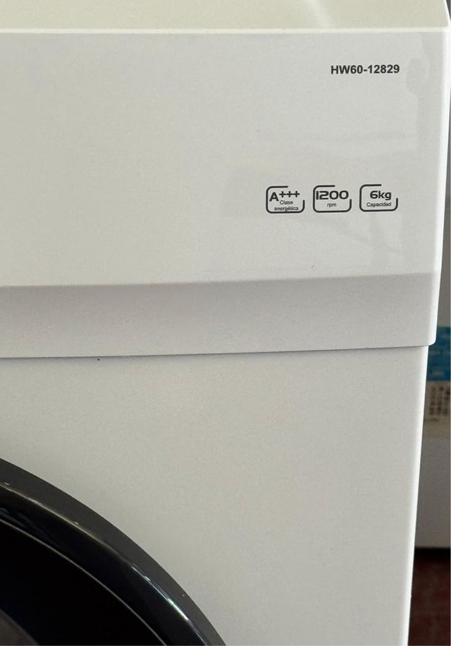 LAVADORA DE CARGA FRONTAL MARCA HAIER DE 6 KILOS