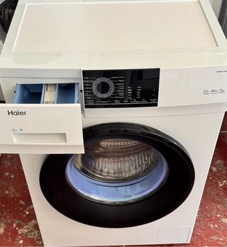 LAVADORA DE CARGA FRONTAL MARCA HAIER DE 6 KILOS