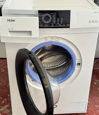 LAVADORA DE CARGA FRONTAL MARCA HAIER DE 6 KILOS