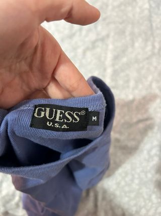 Camiseta Guess ajustada azul y rosa Talla XS