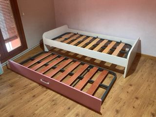 Cama nido infantil doble y un colchón