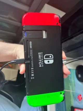 Nintendo Switch Verde y Rojo