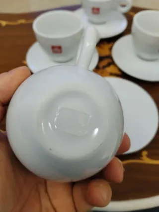 Set 4 Tazze Cappuccino Illy con Piattini