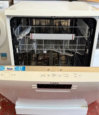 LAVAVAJILLAS MARCA AEG