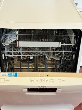 LAVAVAJILLAS MARCA AEG