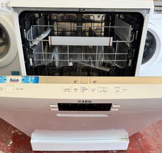 LAVAVAJILLAS MARCA AEG