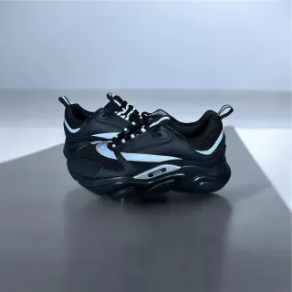 Zapatillas Talla 43 Negras y Plateadas