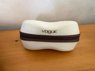 Gafas de sol Vogue con funda