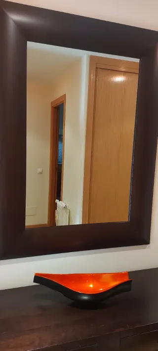 Mueble recibidor madera con espejo