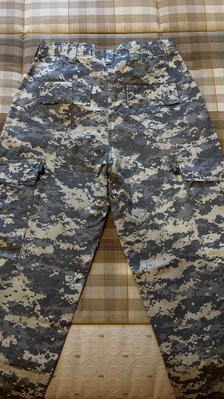 Uniforme US ARMY ACU con parches original de EE.UU