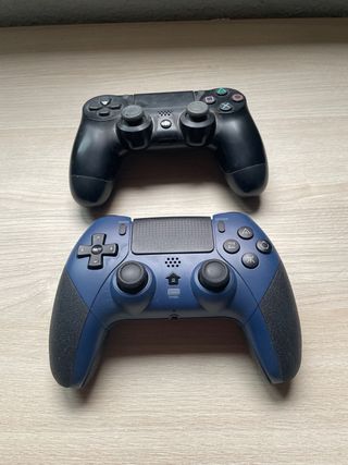 PlayStation 4 (PS4) Negra + 2 mandos