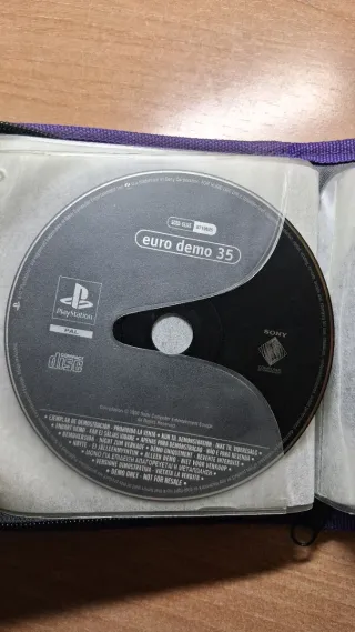 Lote PS1: 13 Discos Promo/Demo + Funda Spyro