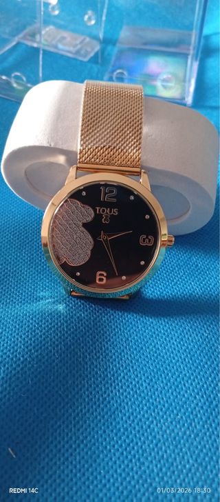Reloj Tous Negro y Dorado