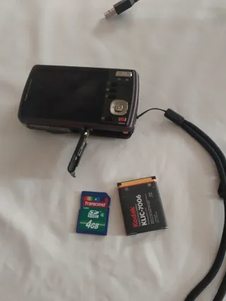 Cámara Kodak 8x Optical Zoom 14 megapixel