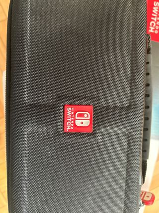 Nintendo Switch Azul/Rojo usado como nuevo