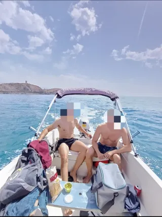 Barco con motor Honda