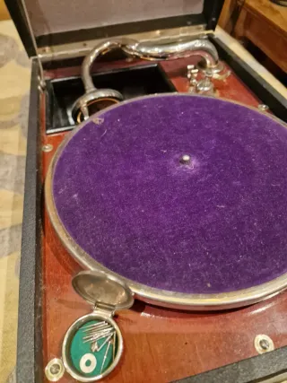 Gramola Columbia Antigua