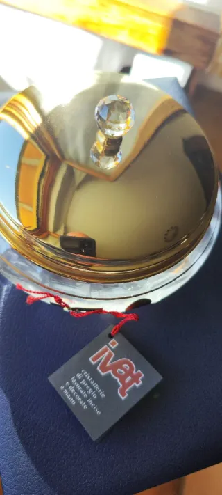 Cristallo Italiano con Coperchio Dorato