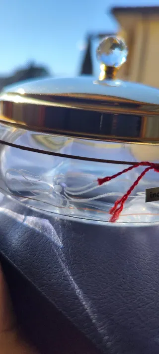 Cristallo Italiano con Coperchio Dorato