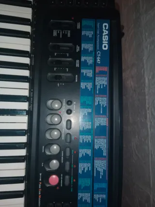 Teclado Casio CT-647 Usado muy pocas veces.