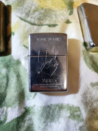 Set di accendini antichi