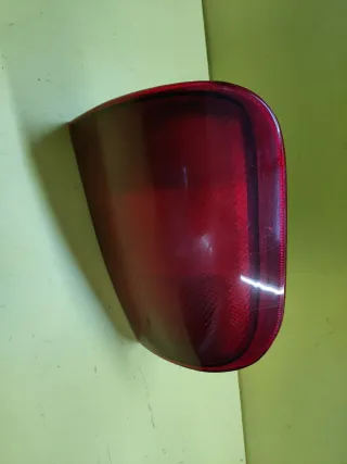 PILOTO TRASERO IZQUIERDO NISSAN TERRANO II