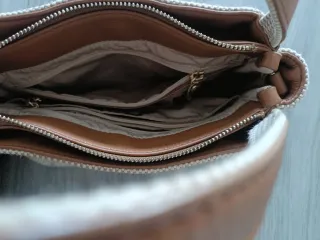 Bolso grande beige y marrón