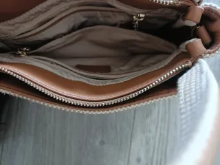 Bolso grande beige y marrón