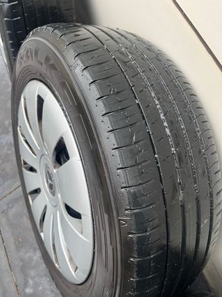 Llantas y neumáticos