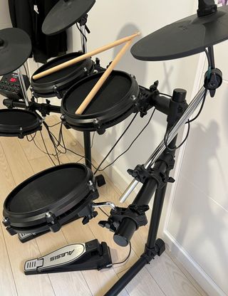 Alesis Turbo Mesh Kit - Batería Electrónica 7 Piez