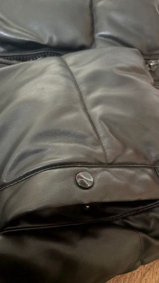 Abrigo efecto piel acolchado