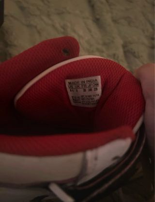 Zapatillas Adidas Blancas y Rojas