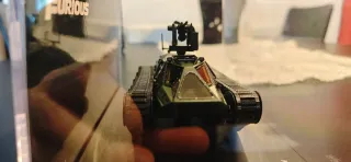 Tanque Ripsaw Fast & Furious 1:43