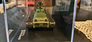 Tanque Ripsaw Fast & Furious 1:43