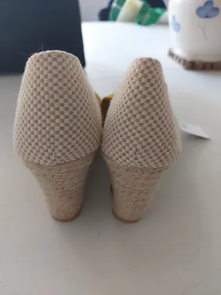 Alpargatas Caqui Talla 38 sin estrenar