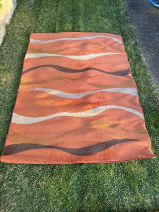 Alfombra Naranja con Diseño Ondulado