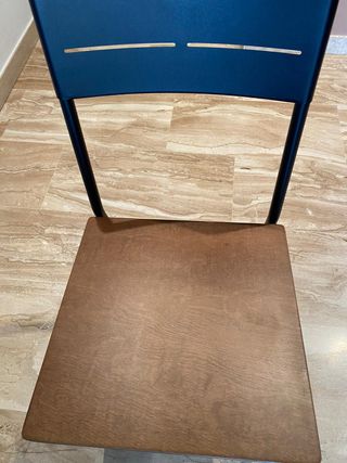Mesa y 4 Sillas IKEA